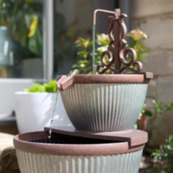 La Hacienda Irondale Pours Water Feature -Günstiges Grün Ecke Geschäft Irondale Pours Water Feature 4959014 2